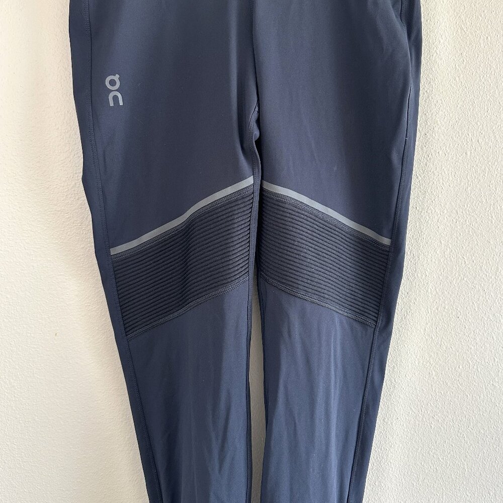On Run on Clouds Black Leggings Tights Long - Picture 4 of 9